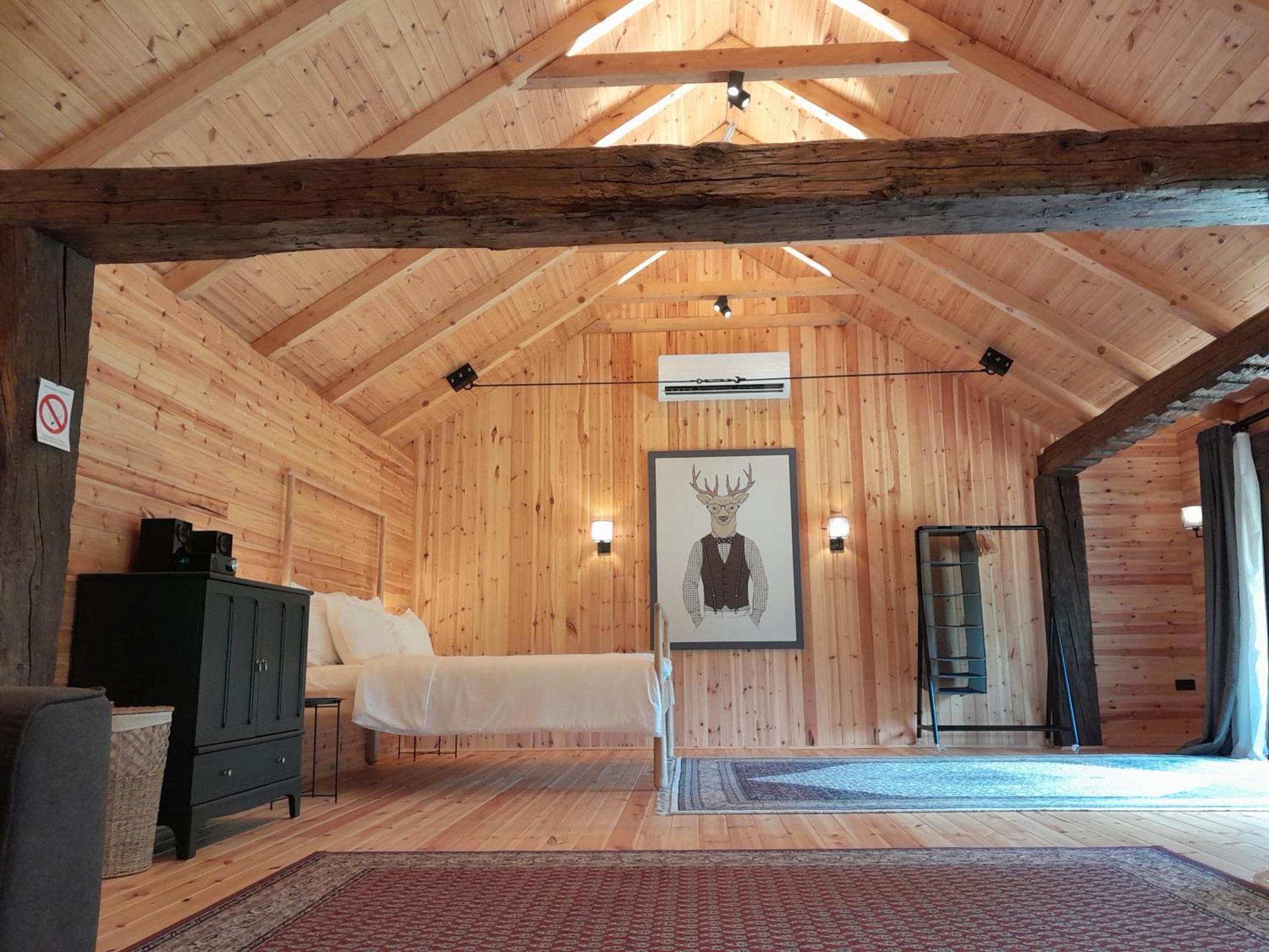 Villa Nica Wood à Sremska Kamenica Extérieur photo
